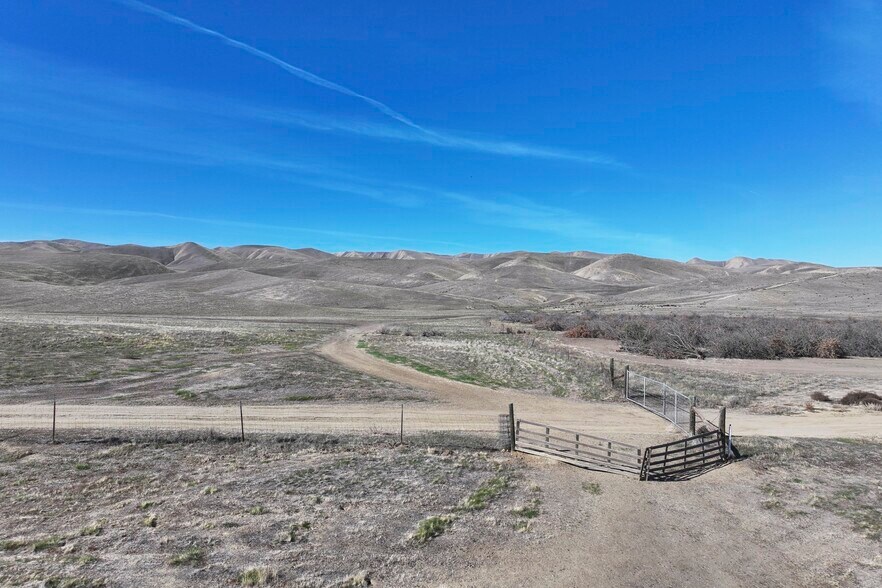 West of Prince Avenue, Mendota, CA à vendre - Photo de l’immeuble – Image 3 sur 12