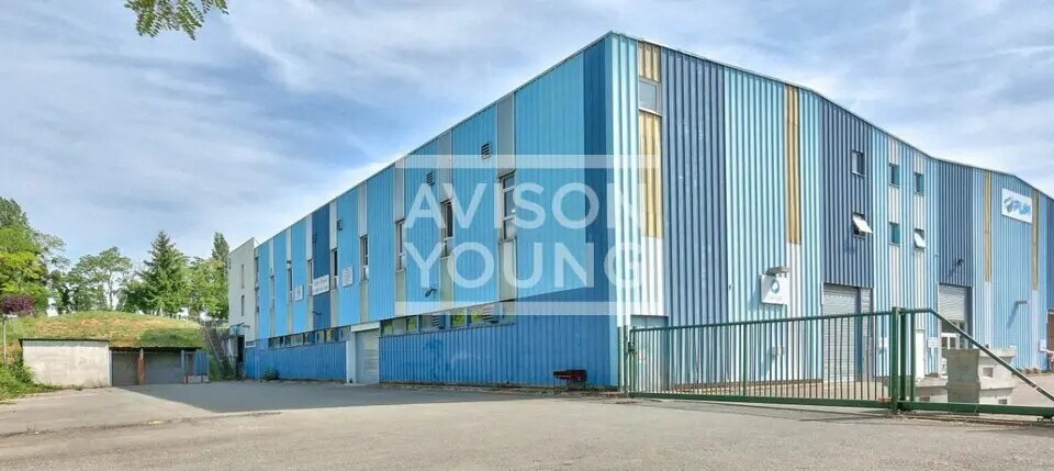 Local d’activités dans Chilly-Mazarin à louer - Photo de l’immeuble – Image 3 sur 3