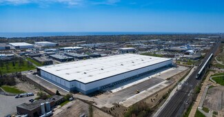 Plus de détails pour 2645 Royal Windsor Dr, Mississauga, ON - Local d'activités à louer