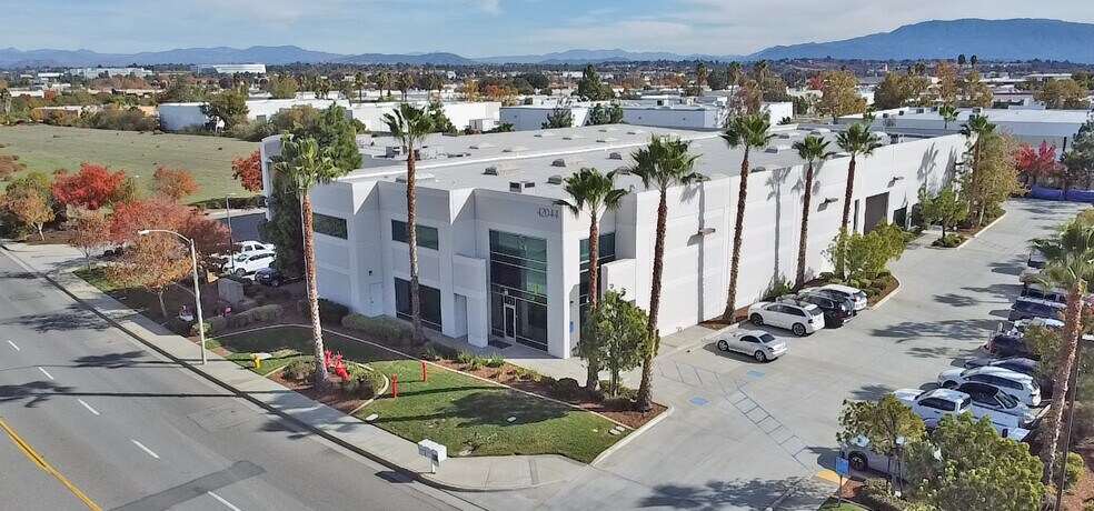 42044 Winchester Rd, Temecula, CA à louer - Photo de l’immeuble – Image 1 sur 7