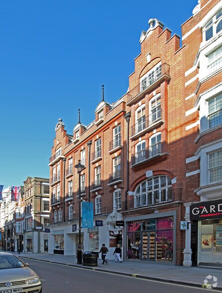 121-123 Long Acre, Londres à louer - Photo de l’immeuble – Image 2 sur 5