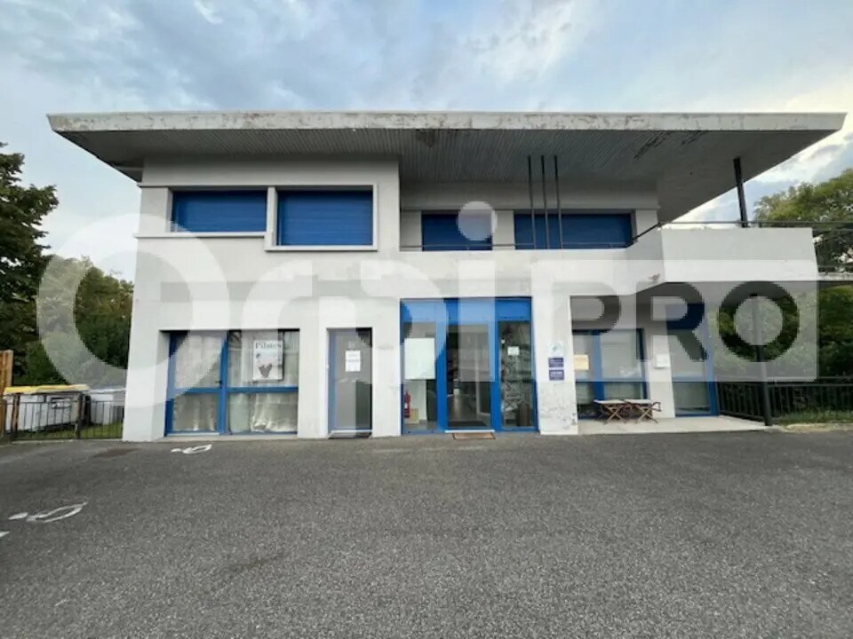 Local d’activités dans Montauban à louer Photo de l’immeuble– Image 1 sur 7