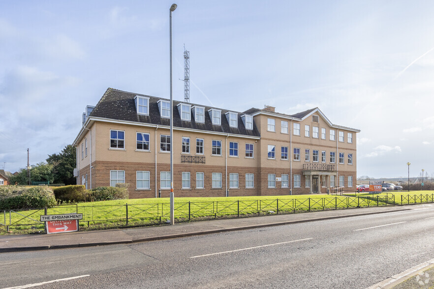 The Embankment, Wellingborough à louer - Photo de l’immeuble – Image 3 sur 3