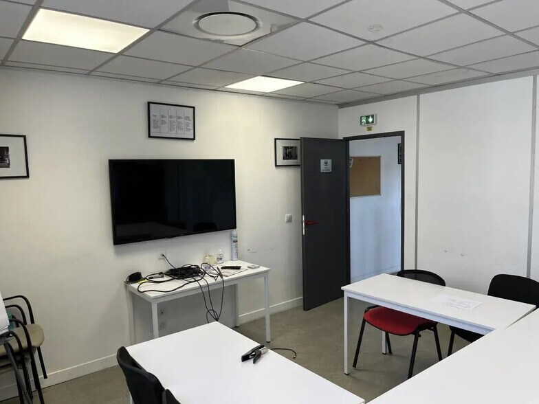 Bureau dans La Garde à louer - Photo de l’immeuble – Image 3 sur 5