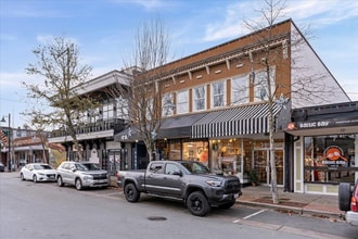 9369 Mill St, Chilliwack, BC à louer Photo de l’immeuble– Image 1 sur 29