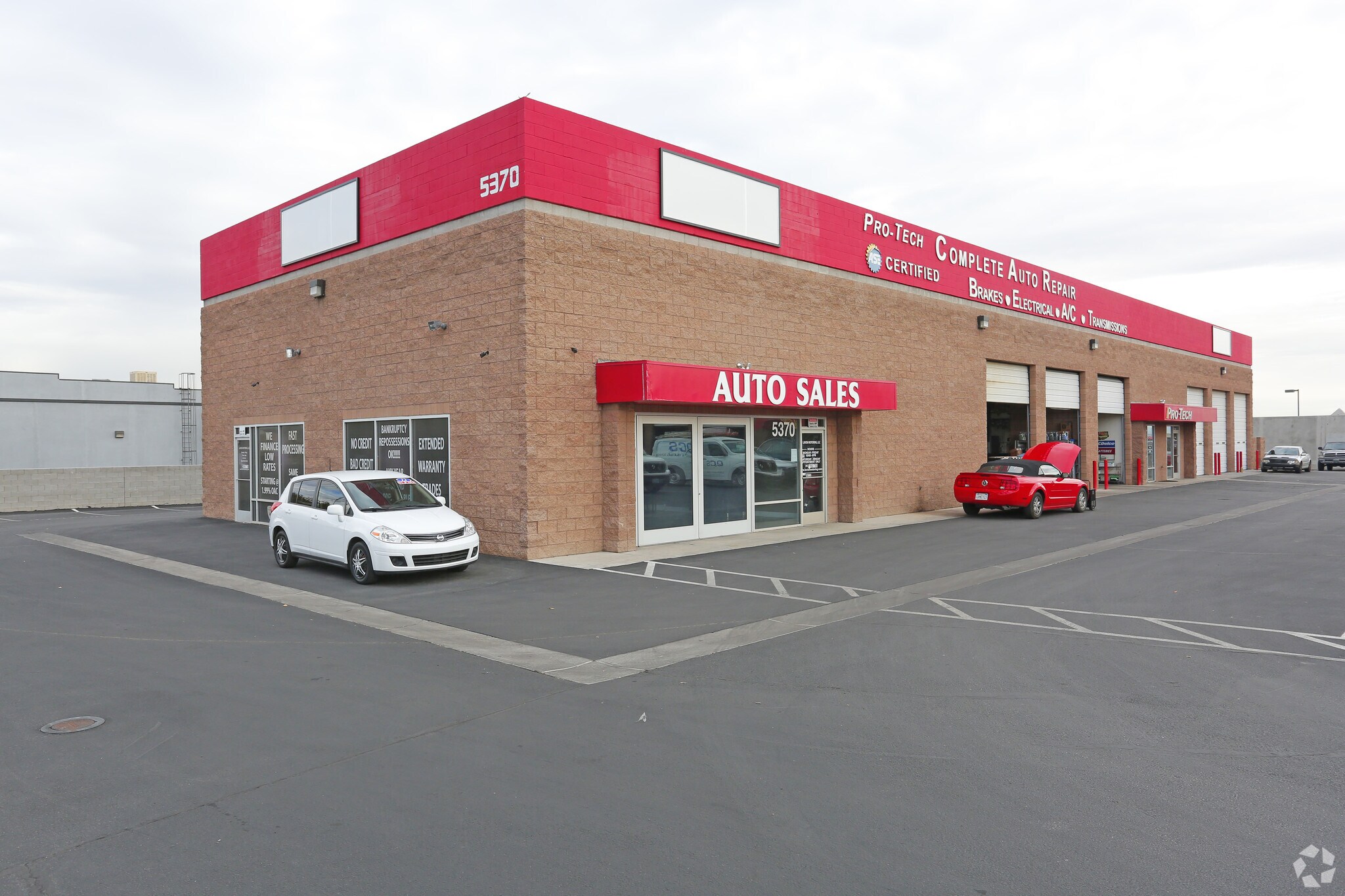 5390 S Decatur Blvd, Las Vegas, NV à louer Photo principale– Image 1 sur 3