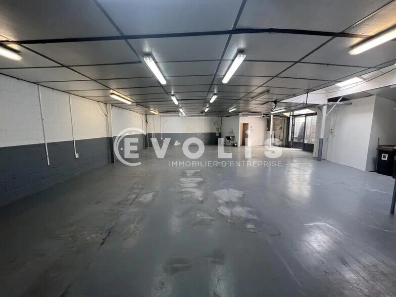 Local d’activités dans Saint-Maur-des-Fossés à louer - Photo de l’immeuble – Image 2 sur 6