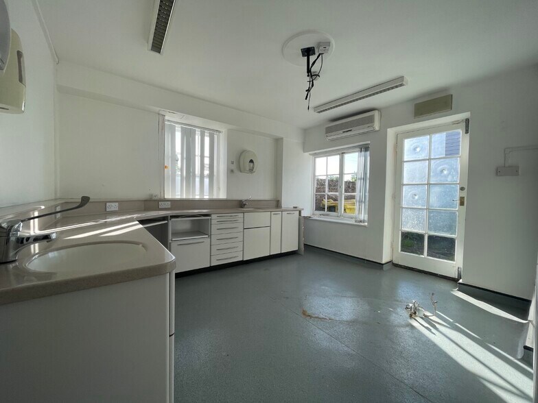 43 High St, Sturry à louer - Photo de l’immeuble – Image 3 sur 9