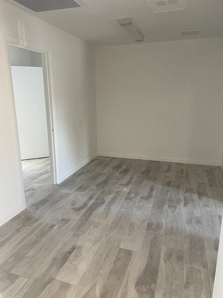 528 E Western, Avondale, AZ à louer - Photo de l’immeuble – Image 3 sur 24
