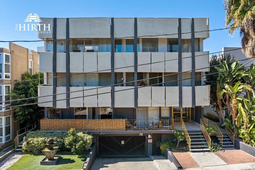 1627 N Poinsettia Pl, Los Angeles, CA à vendre - Photo de l’immeuble – Image 3 sur 23