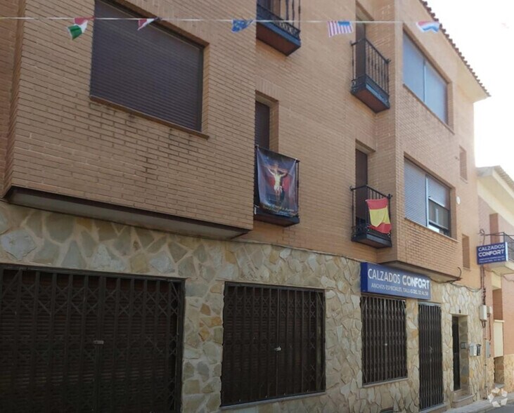 Immeuble residentiel dans Corral de Almaguer, Toledo à vendre - Photo principale – Image 1 sur 1