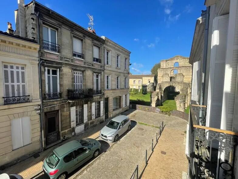 Bureau dans Bordeaux à louer - Photo de l’immeuble – Image 2 sur 14