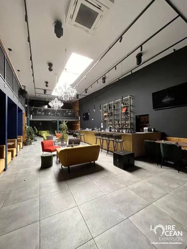 Local commercial dans Nantes à louer Photo de l’immeuble– Image 1 sur 8