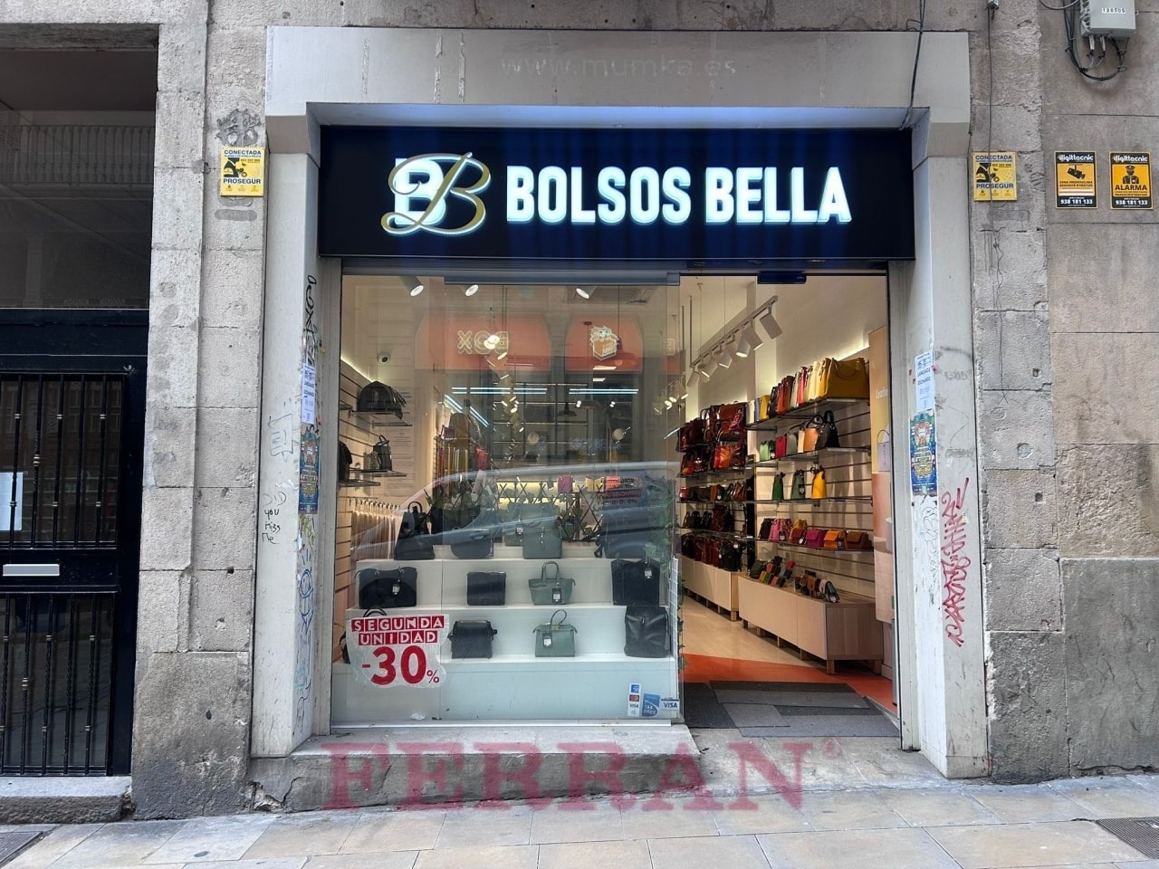 Local commercial dans Barcelone, Barcelona à louer Photo intérieure– Image 1 sur 7