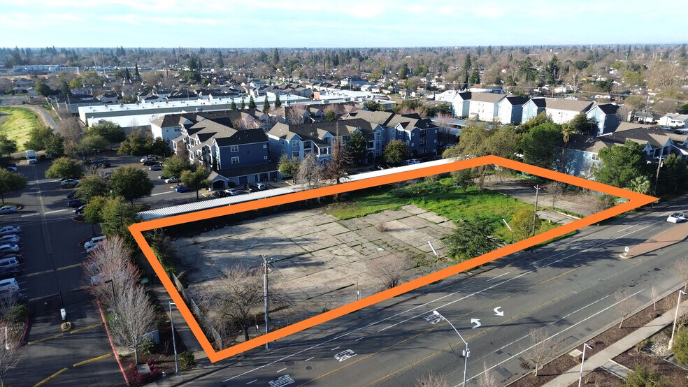 6620-6630 4th, Sacramento, CA à vendre - Photo de l’immeuble – Image 2 sur 6