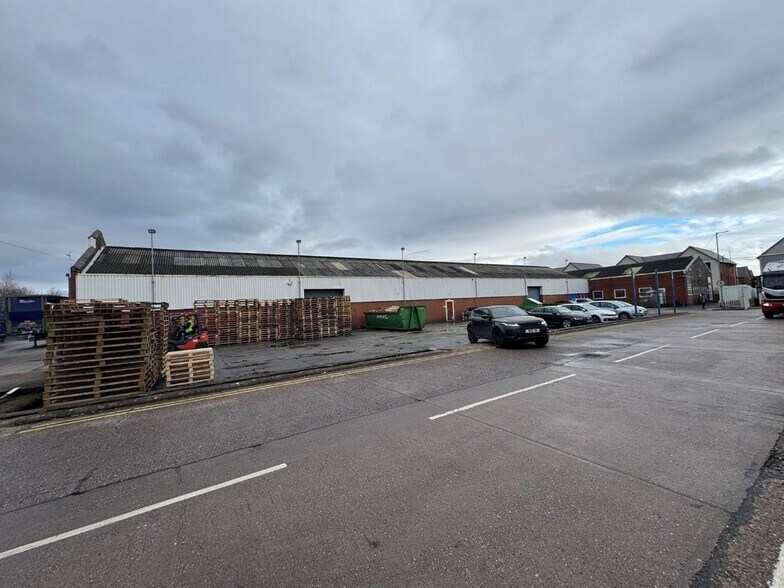 Corporation Rd, Manchester à louer - Photo de l’immeuble – Image 1 sur 3