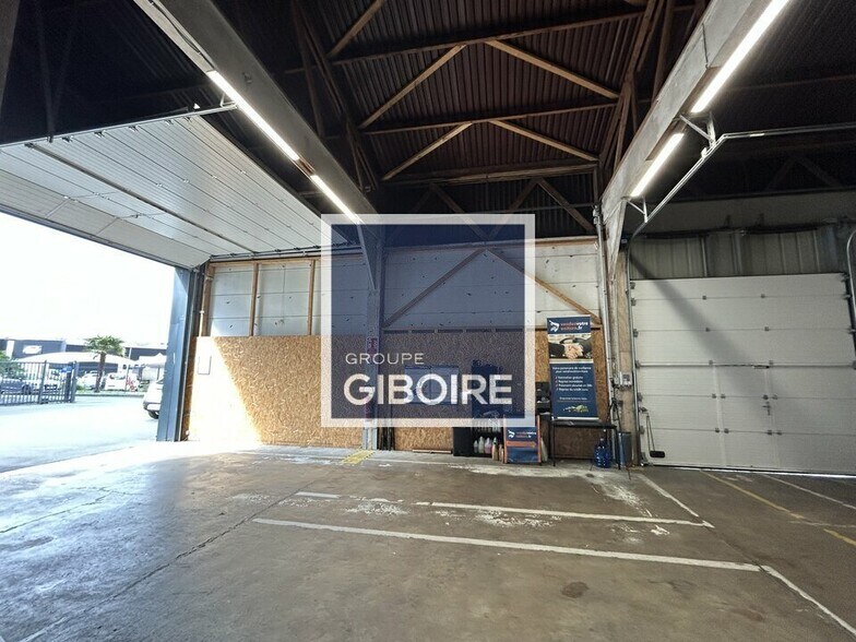 Industriel/Logistique dans Vezin-le-Coquet à louer - Photo intérieure – Image 3 sur 12