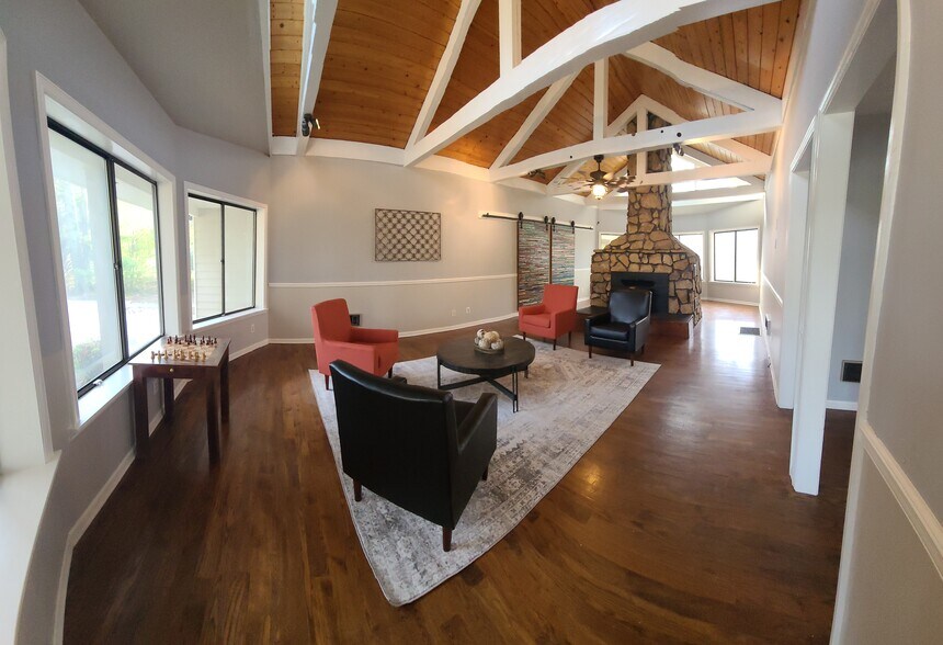 897 Eva Kennedy Rd, Suwanee, GA à louer - Photo intérieure – Image 2 sur 6