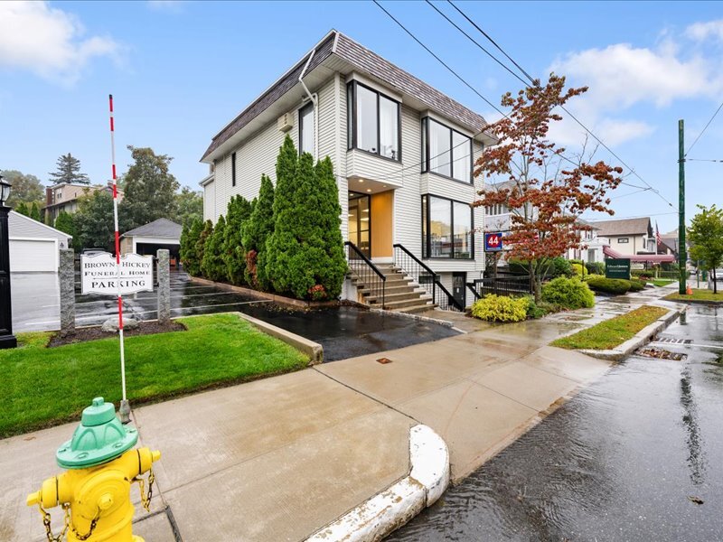 44 Trapelo Rd, Belmont, MA à vendre Photo principale– Image 1 sur 29