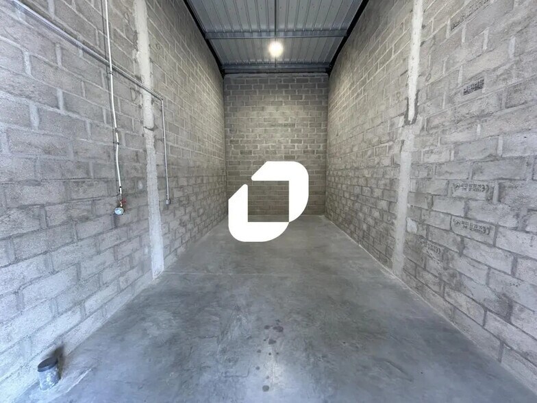 Local d’activités dans Serris à louer - Photo de l’immeuble – Image 2 sur 7