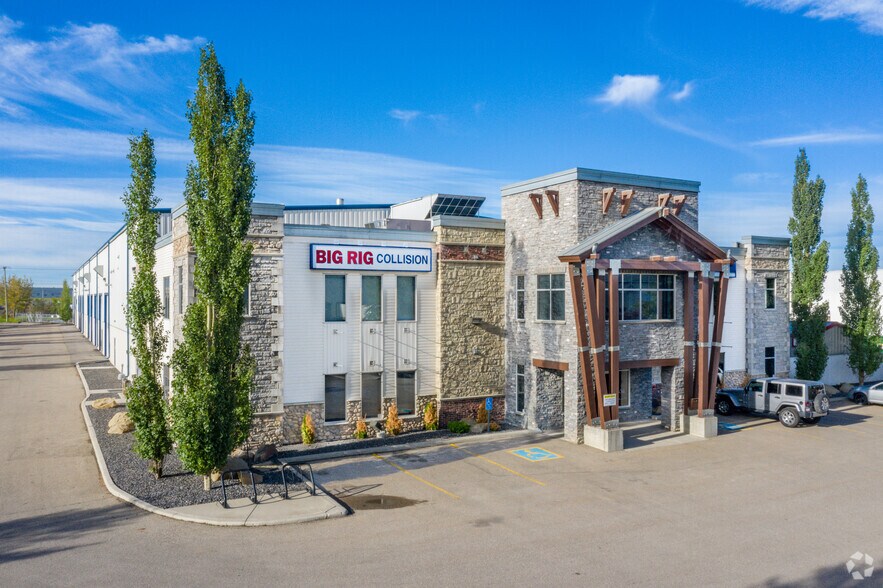 6061 90th Ave SE, Calgary, AB à vendre - Photo principale – Image 1 sur 9