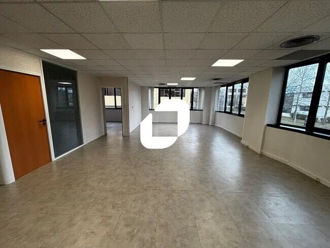 Plus de détails pour Bureau à vendre