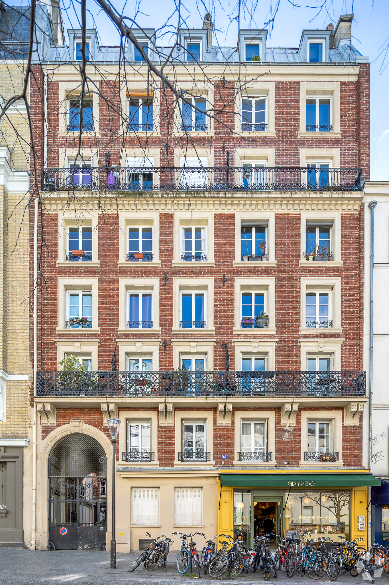 98 Rue Jean-Pierre Timbaud, Paris à vendre Photo principale– Image 1 sur 4