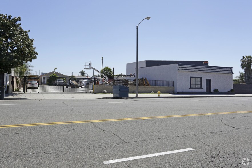 9620 Alondra Blvd, Bellflower, CA à vendre - Photo de l’immeuble – Image 2 sur 2