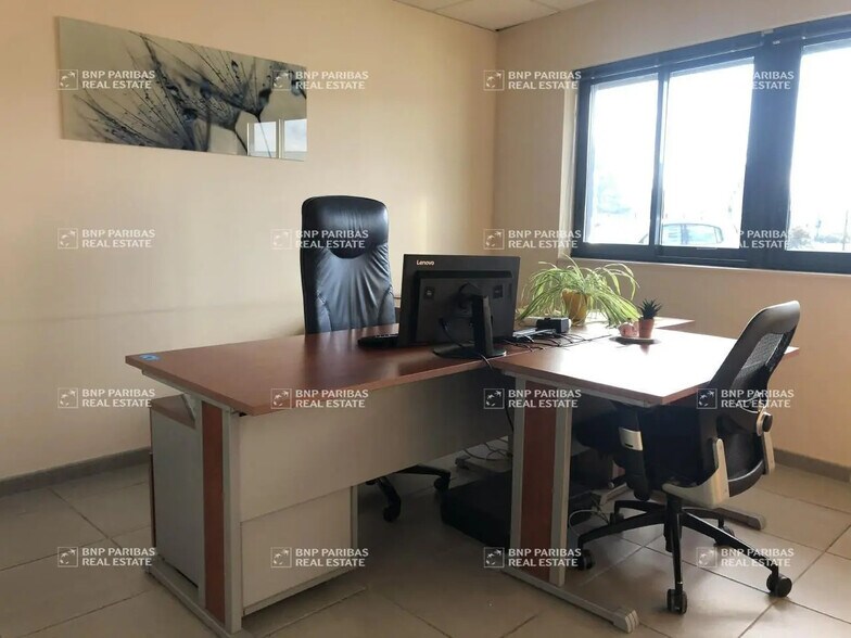 Bureau dans Olivet à louer - Photo de l’immeuble – Image 2 sur 3