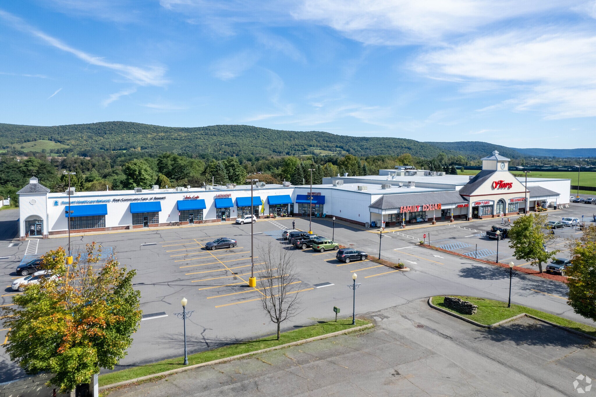 5-19 Commons Dr, Cooperstown, NY à louer Photo principale– Image 1 sur 9
