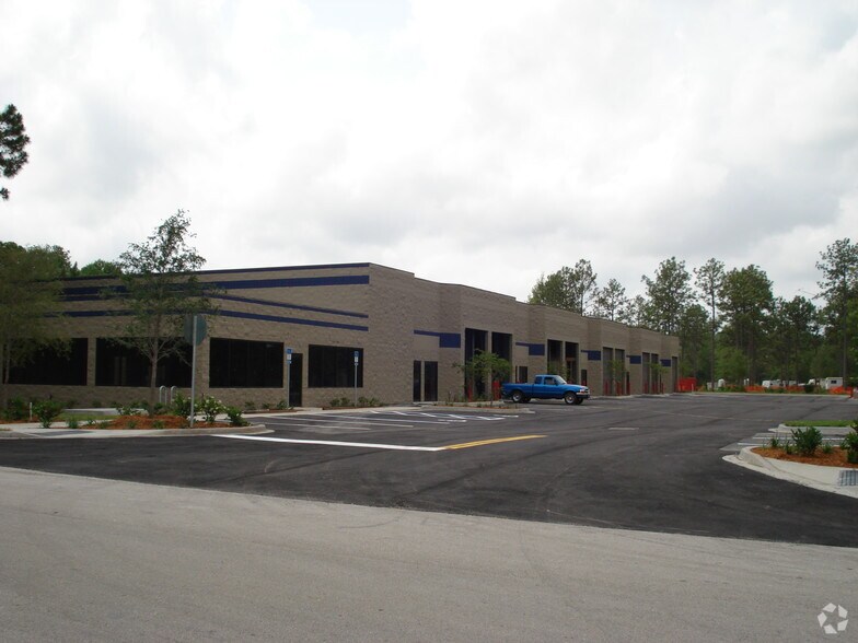 6970 Business Park Blvd, Jacksonville, FL à louer - Photo de l’immeuble – Image 2 sur 5