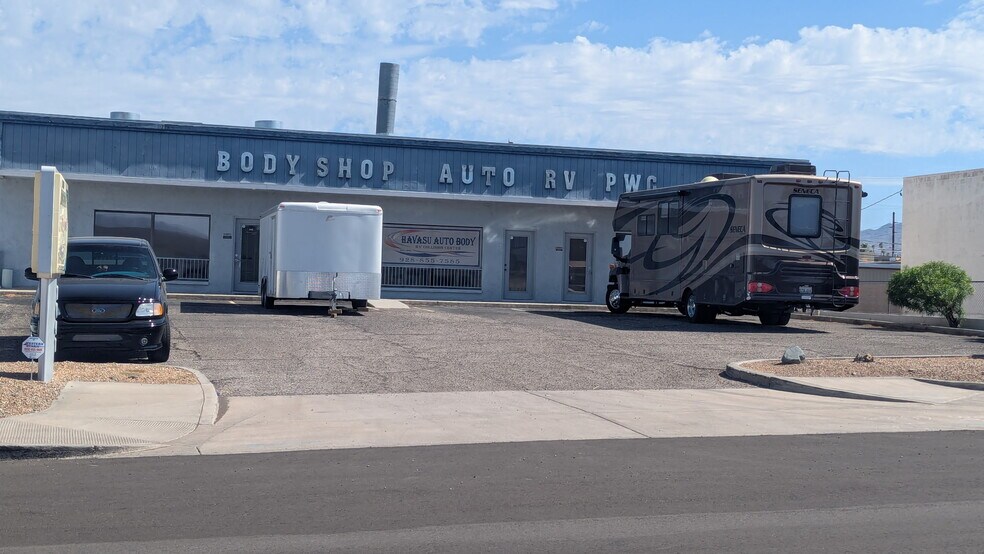 1647 Industrial blvd, Lake Havasu City, AZ à louer - Photo de l’immeuble – Image 1 sur 1
