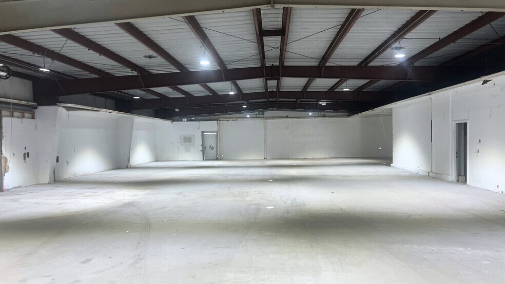 30075 Grand Ave, Winchester, CA à louer - Photo de l’immeuble – Image 3 sur 10