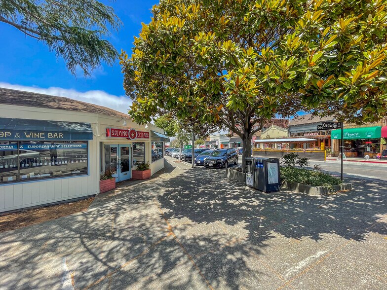 1580 Solano Ave, Albany, CA à louer - Photo de l’immeuble – Image 3 sur 7