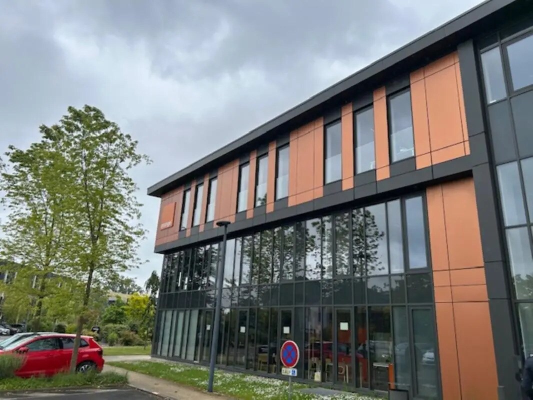 6 Rue Des Peupliers, Lesquin à louer Photo de l’immeuble– Image 1 sur 10