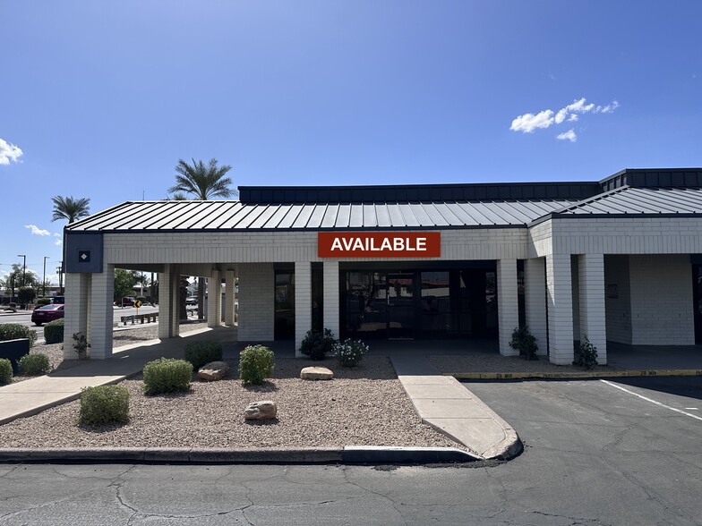 5270 N 59th Ave, Glendale, AZ à louer - Photo de l’immeuble – Image 2 sur 8