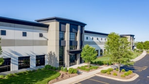 Plus de détails pour 4659-4859 W Basswood Dr, Franklin, WI - Industriel/Logistique à louer
