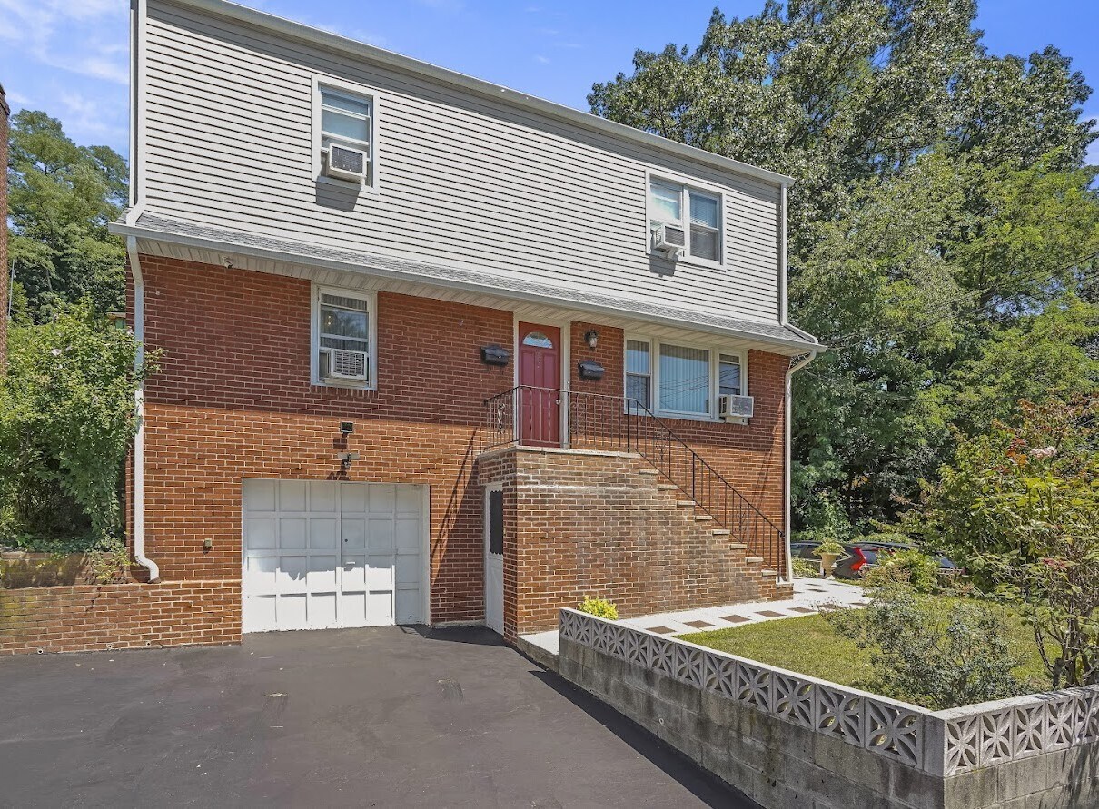 25 Montague St, Yonkers, NY à vendre Photo de l’immeuble– Image 1 sur 24