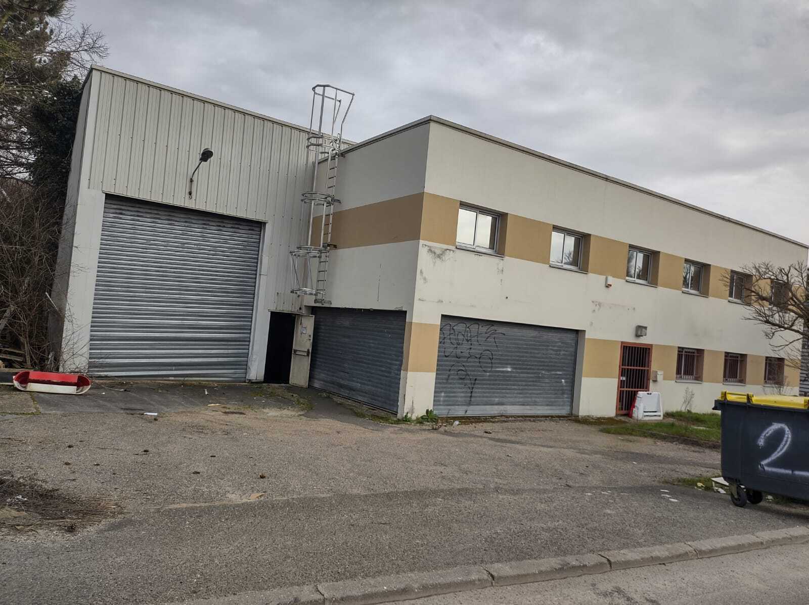 Local d'activités dans Verrières-le-Buisson à vendre Photo de l’immeuble– Image 1 sur 5
