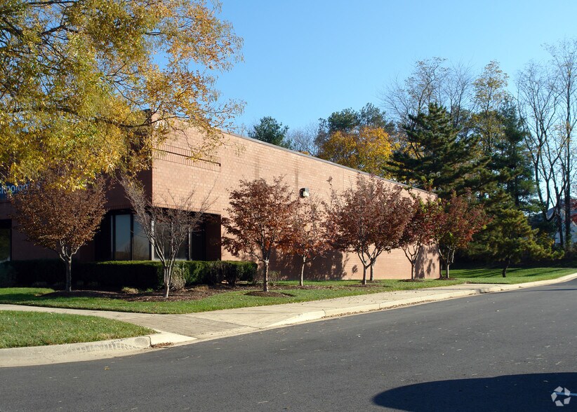 201 Perry Pky, Gaithersburg, MD à louer - Photo de l’immeuble – Image 3 sur 5