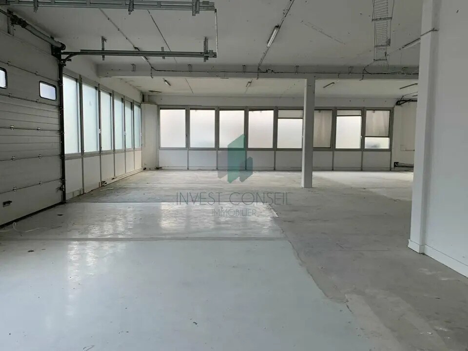 Local d’activités dans Gennevilliers à louer Photo de l’immeuble– Image 1 sur 9