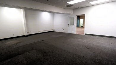 1501 Howard Rd, Madera, CA à louer Photo intérieure– Image 2 sur 6