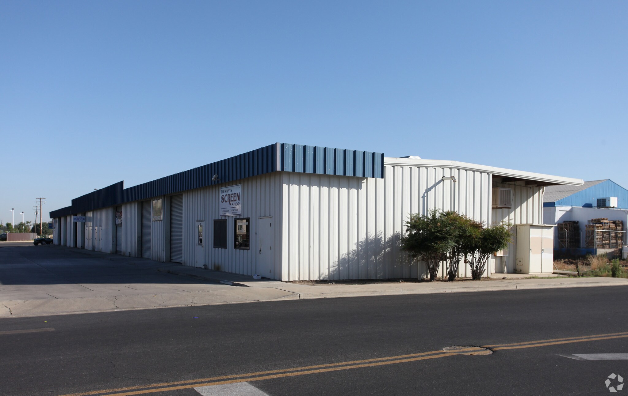 281 W Merced St, Dinuba, CA à vendre Photo principale– Image 1 sur 21