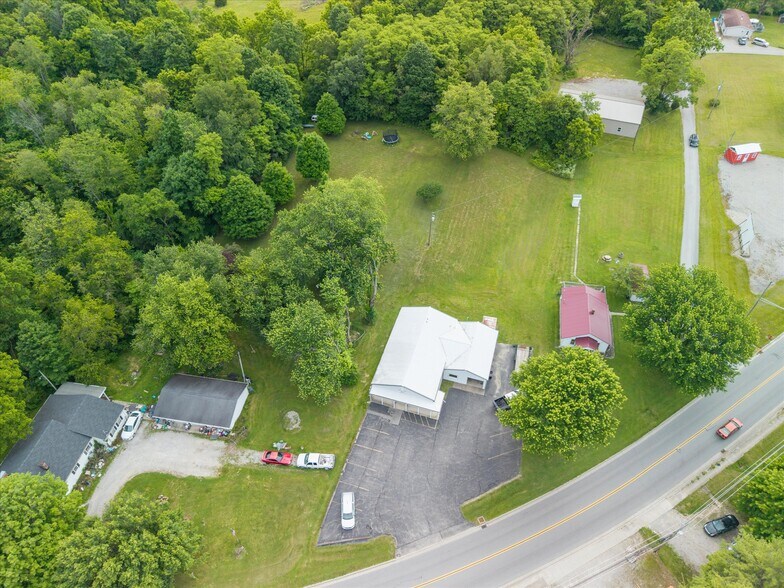 904 N West St, Hillsboro, OH à vendre - Photo de l’immeuble – Image 3 sur 47