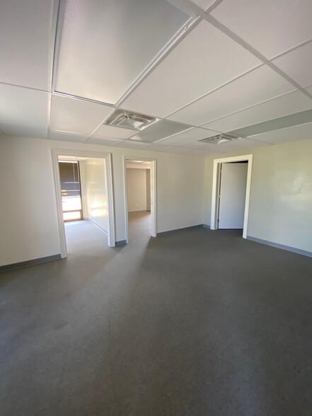 2421 Bowland Pky, Virginia Beach, VA à louer - Photo de l’immeuble – Image 3 sur 7