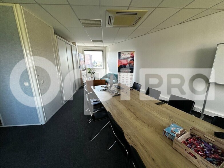 Bureau dans Compiègne à vendre - Photo intérieure – Image 2 sur 7