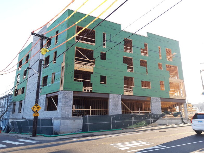 4001 Ridge Ave, Philadelphia, PA à louer - Photo de l’immeuble – Image 2 sur 6