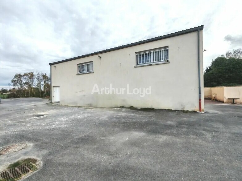 Local d'activités dans Reims à vendre - Photo de l’immeuble – Image 2 sur 13