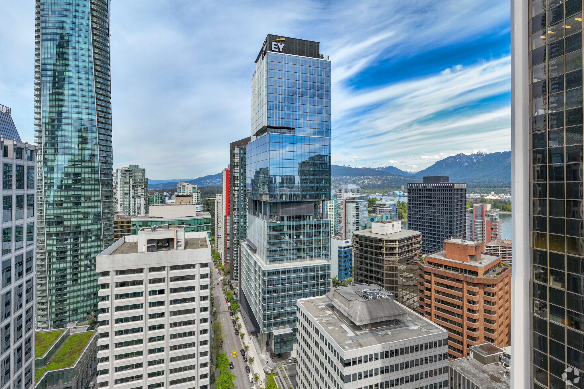 1133 Melville St, Vancouver, BC à louer Photo principale– Image 1 sur 9