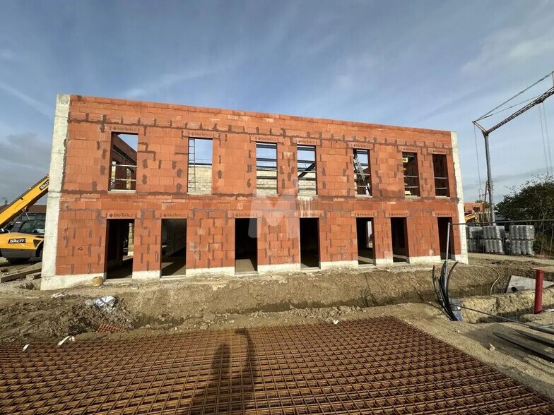 Local d’activités dans Ollainville à louer - Photo de l’immeuble – Image 2 sur 9